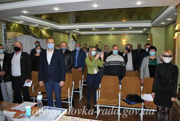 В Новогродовке состоялась первая сессия городского совета