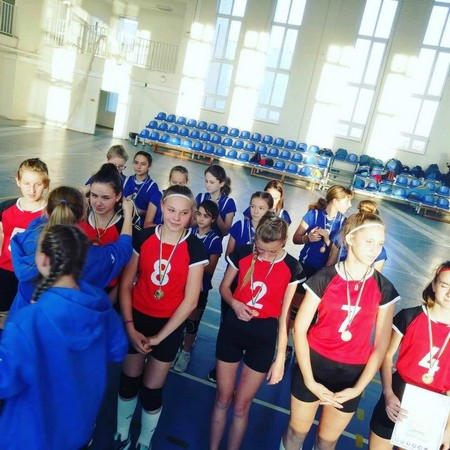 Юные волейболистки из Покровска заняли второе место на чемпионате Донецкой области