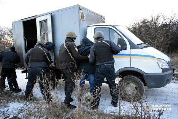 В Покровске «обезвредили преступников», которые совершили вооруженное нападение и захватили заложницу