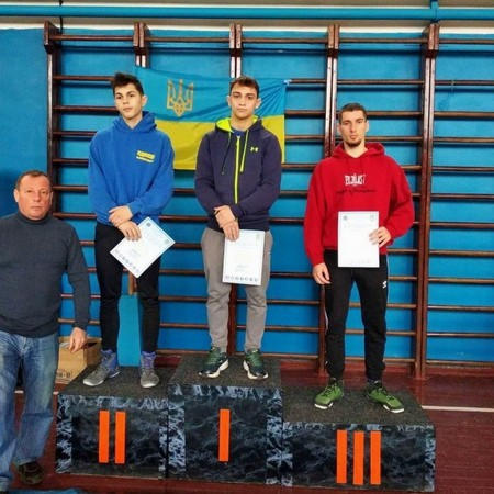 Борцы из Селидово стали лучшими на чемпионате Донецкой области по вольной борьбе