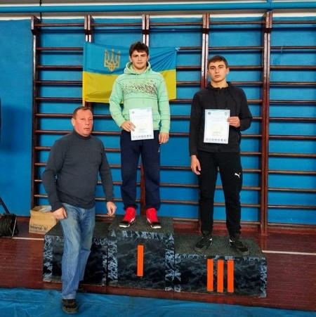 Борцы из Селидово стали лучшими на чемпионате Донецкой области по вольной борьбе
