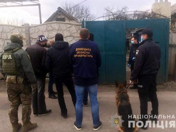 С помощью бойцов спецподразделения КОРД задержали наркодилеров из Покровска