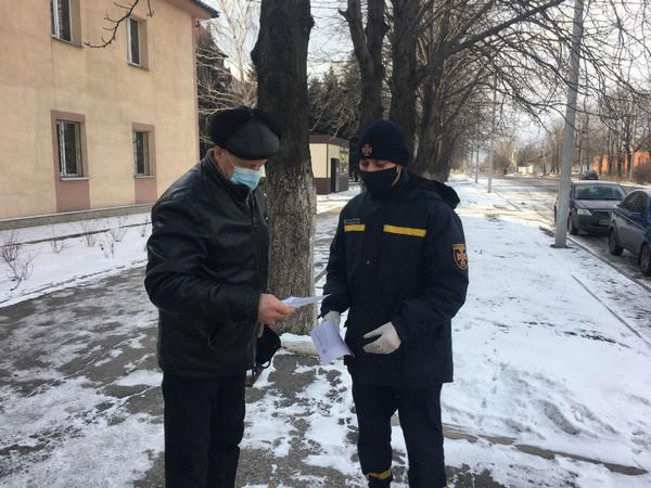 Жителям Новогродовки и Горняка напомнили правила минной безопасности