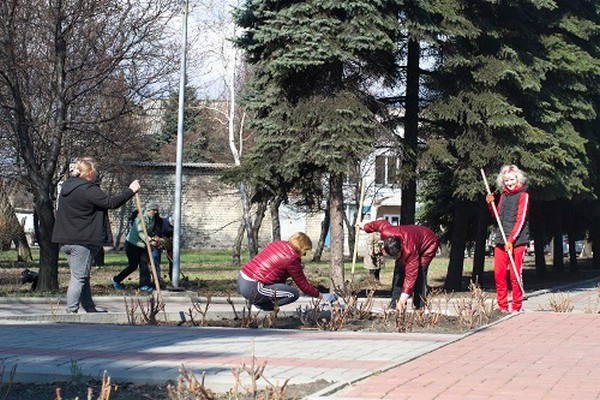 В Новогродовской громаде прошел общий День благоустройства