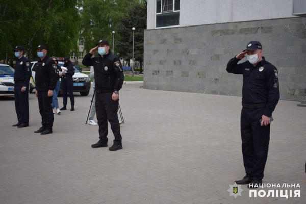 Улицы Покровска патрулируют усиленные наряды полиции