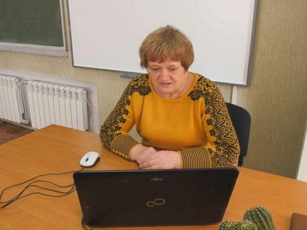 Учительница из Покровска удостоена государственной награды