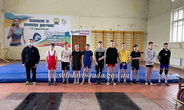 Юная спортсменка из Селидово завоевала «бронзу» на чемпионате Донецкой области по тяжелой атлетике