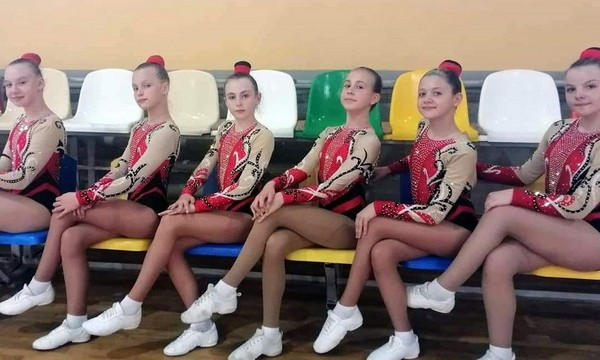 Селидовские спортсмены завоевали медали на Открытом чемпионате по спортивной аэробике