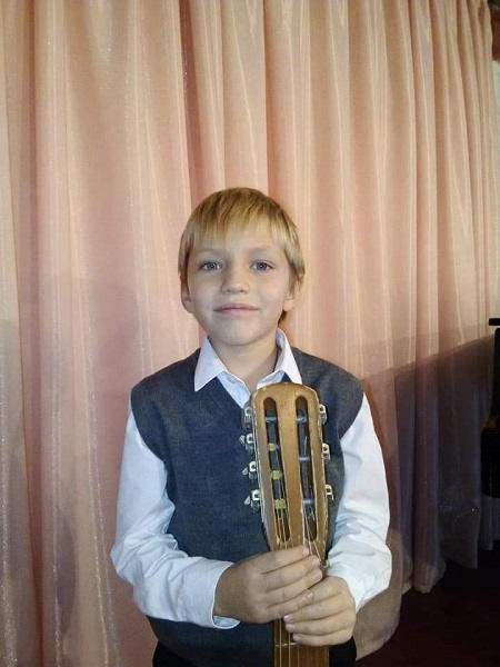 Юный гитарист из Укринска занял третье место на Международном конкурсе