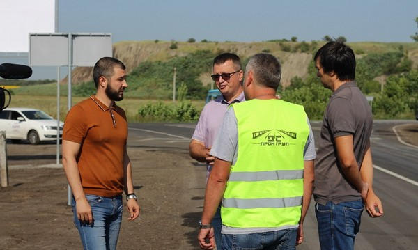 Как выглядит новая дорога из Селидово в Украинск стоимостью более 65 миллионов гривен