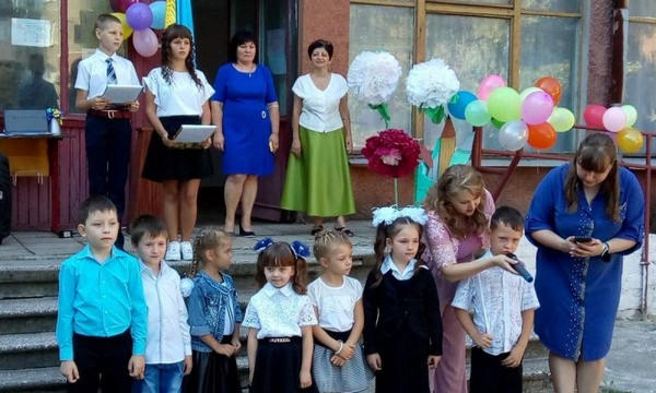 В школах Селидовской громады прозвенел первый звонок