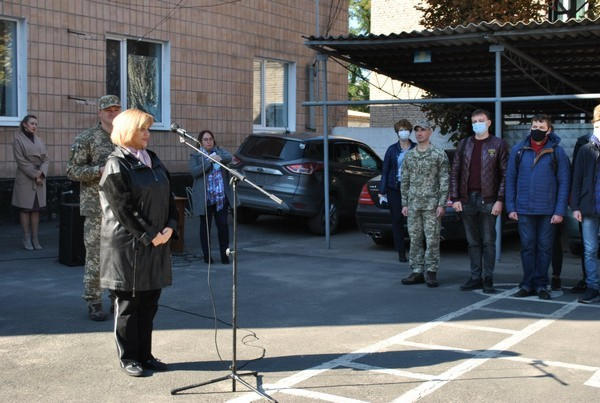 Призывников из Новогродовской громады торжественно отправили в армию