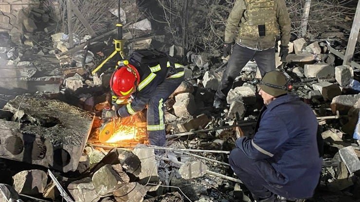 Ракетний обстріл Покровська та Мирноградської громади: 11 загиблих, є поранені, пошкоджено більше 200 будинків
