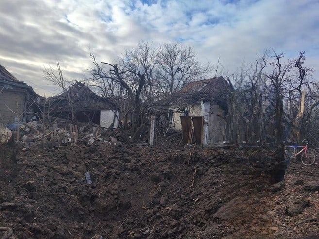 По Селидівській громаді вдарили двома ракетами С-300: пошкоджено адмінбудівлю, 6 будинків та ЛЕП