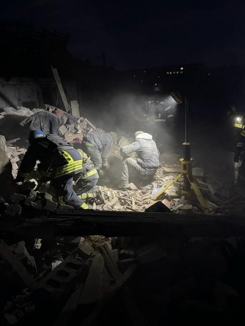 Ракетний обстріл Гірника: 2 загиблих, 8 поранених, пошкоджено 2 багатоповерхівки і 43 приватні будинки