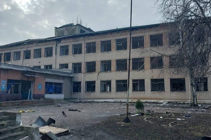 Що залишилося від школи у Гірнику після удару керованою авіаційною бомбою